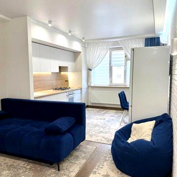 Продаж квартира в новобудові з дизайнерським ремонтом.