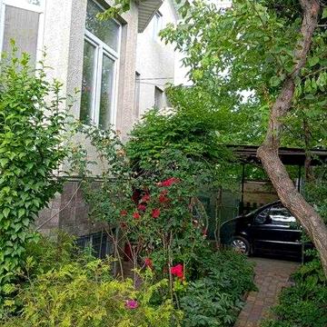 Капитальный дом с гаражем. Пос Мизикевича- Лиманка