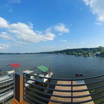 Оренда, Дім на березі Дніпра з сауною.