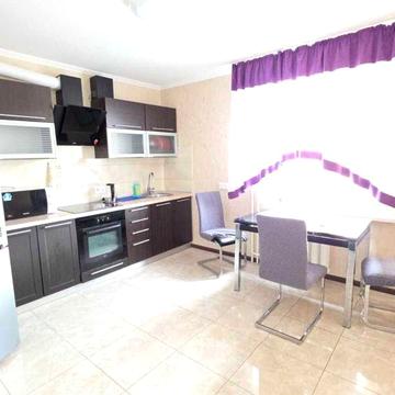 Оренда 2 кімн., Дарницький бульвар 8а, 70 кв.м.