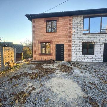 Продається 2-поверховий таунхаус на Бучмах