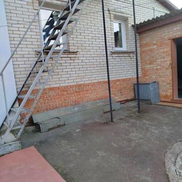 Цегляний будинок