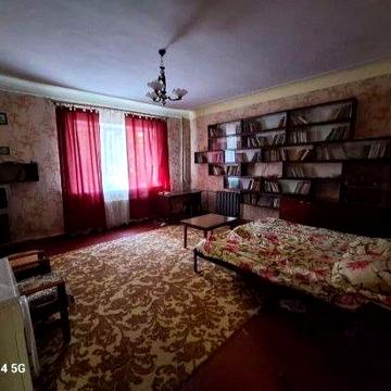 Двокімнатна квартира на першому поверсі