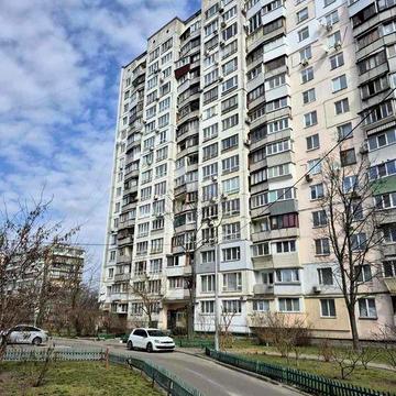 Продам 1 кімнатну Березняки. метро Лівобережна