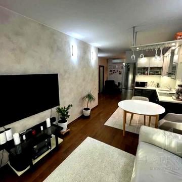 Дизайнерська 1-к квартира (55 м²) у будинку Бізнес-класу ЖК Космополітен