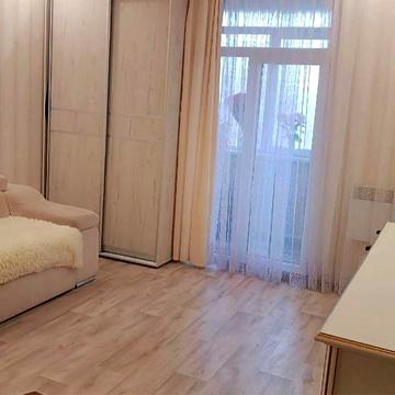 Продам 2 х ком квартиру с А/О. Сталинка