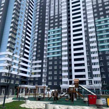 Продам квартиру-студію в ЖК "Скай Сіті" на Черемушках, вул. Варненська