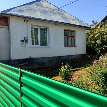 Продаж будинку з комунікаціями