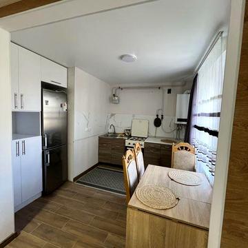 Здам довгостроково 3-х кімнатну квартиру в центрі міста !