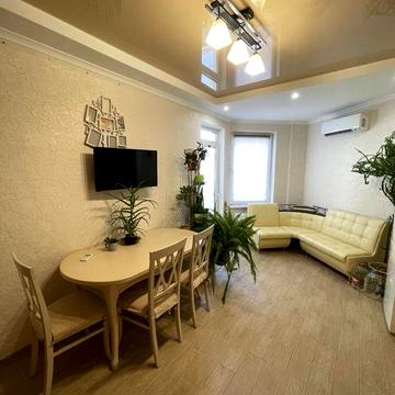 Сдам двухкомнатную Таирова Небесной Сотни питомец да