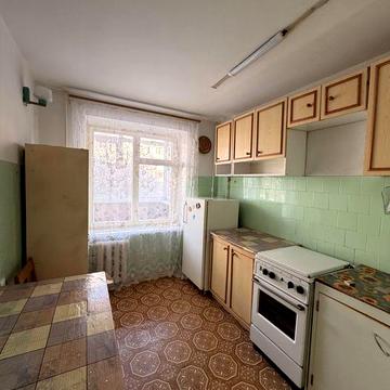 Здається 3-кімнатна квартира в центрі міста. Меблі. Техніка