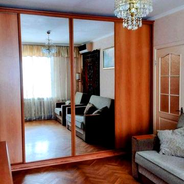 Метро Мінська 8хв. пішки. Охайна, затишна квартира