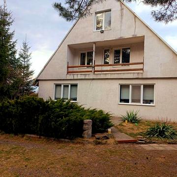 Садовий будинок з мансардою та гостьовий будинок