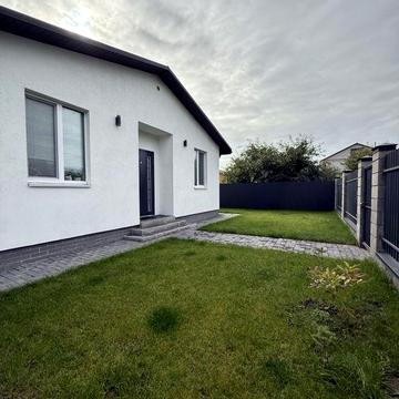 Продаж нового будинку з ремонтом( з документами)