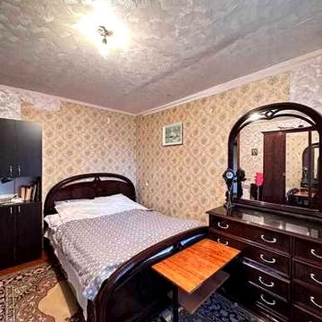 Продам 3к квартиру чешка вул. Зимових Походів, Лівий берег