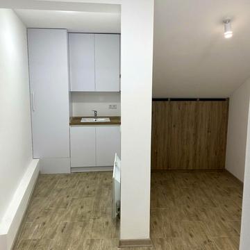 Глибочицька вул., 13