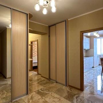 Продаж трикімнатноі 97 кв.м. з ремонтом і меблями біля м.Позняки без %