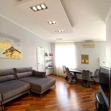 Продаж 2х кімнатної квартири 60 м2, з гарним ремонтом на Печерську