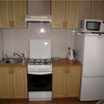 Стрілецька вул., 28