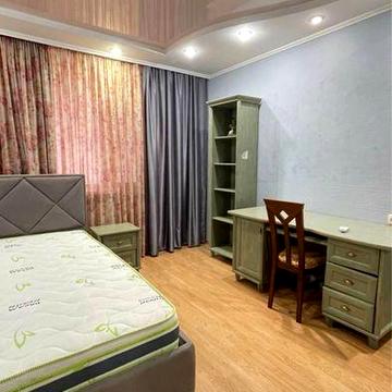 Будинок продаж, Новомиколаївка, дом