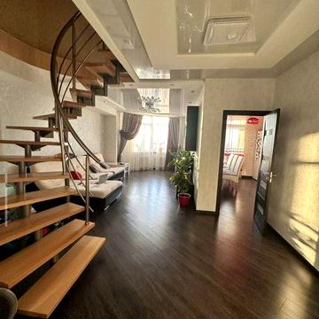 Аренда 3 -х комнатная квартира,Два уровня