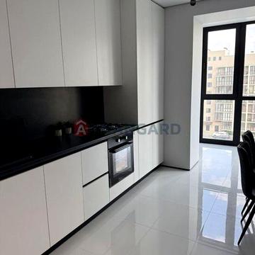 Однокімнатна квартира з якісним дизайнерським ремонтом.