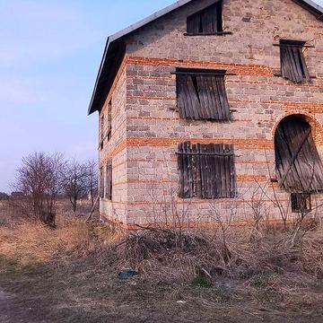 Цегляна коробка будинку з панорамним виглядом — Жовква, 10 соток