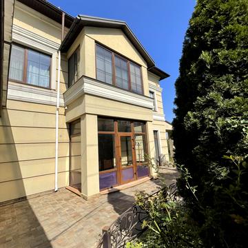 Василя Сліпака вул. (Єрмолової), 18