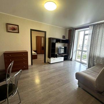 Здається простора 2-кімнатна квартира в самому центрі