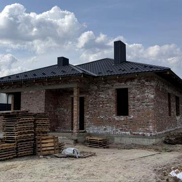 Будинок на стадії будівництва Єоселя