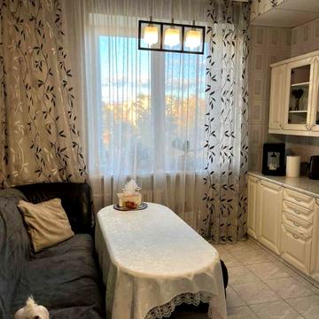 Олександра Поля просп. (Кірова), 68