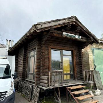 Домик со сруба 7x4 на платформе с колесами