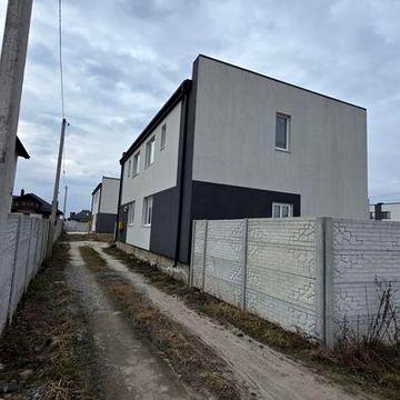 Продаж будинку з ділянкою