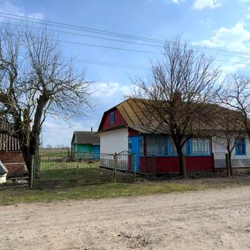 Продам хату, ділянку