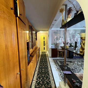 Продам 3-ком квартира Тира