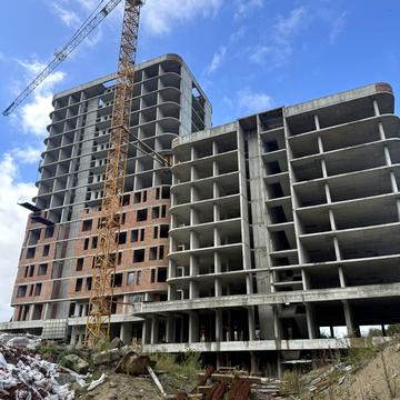 Івана Миколайчука вул., 38