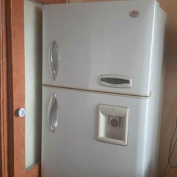 Академіка Глушкова просп., 14