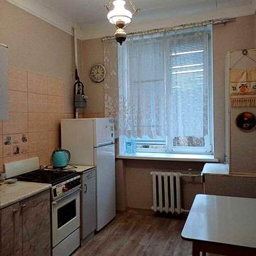 2-комн. сталинка для семьи, р-н концертного зала им. Глинки