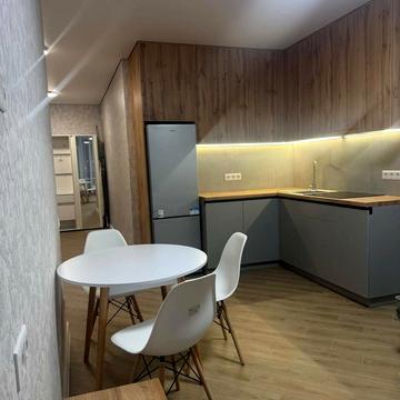 Європейського Союзу просп. (Правди), 53/46