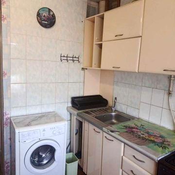 Здається 1 кімн Колодязна можливо з песиком