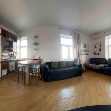 Хрещатик вул. (Kreschatic), 13