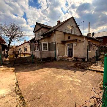 Продаж 1/2 будинку смт. Рудне