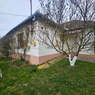 Продаж будинку в Сваляві цегляного