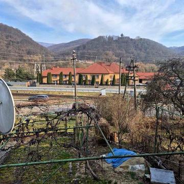 Продам два будинки за ціною одного  з суперрозташуванням