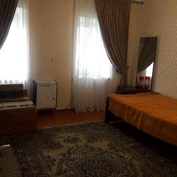 Продам самостоятельную однокомнатную  квартиру на Б. Хмельницкого