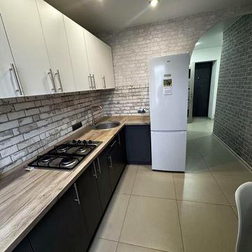 Продам 2х.ком. Каменское лев.берег 6эт.Кирпичный дом,Гос.программы