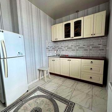 1-ком, в ЖК "Левитана" Вся мебель и техника остается! есть генератор! ЖК Левитана"