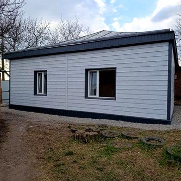 Продам будинок на два окремих входи,Район 4 школа.Загальна площа 98кв.