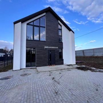 Чудовий будинок в передісті Києва. с. Дмитрівка