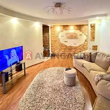 Продам Лучшую 3 комнатную квартиру на ж.м. Красный Камень, Газ!